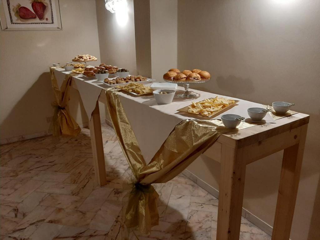 مانتوفا Residence In Centro المظهر الخارجي الصورة